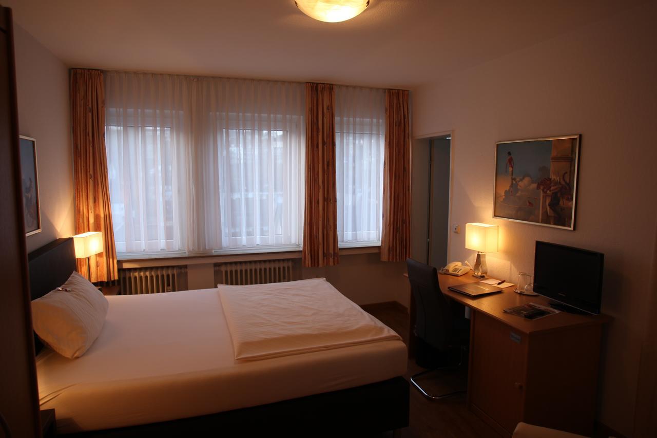 Hotel Buerger ซีเกิน ภายนอก รูปภาพ
