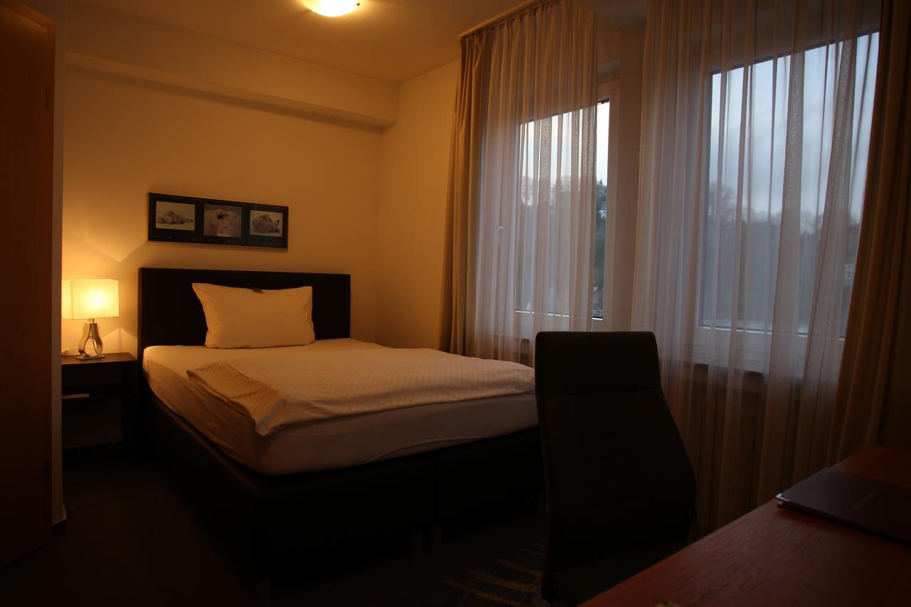 Hotel Buerger ซีเกิน ภายนอก รูปภาพ