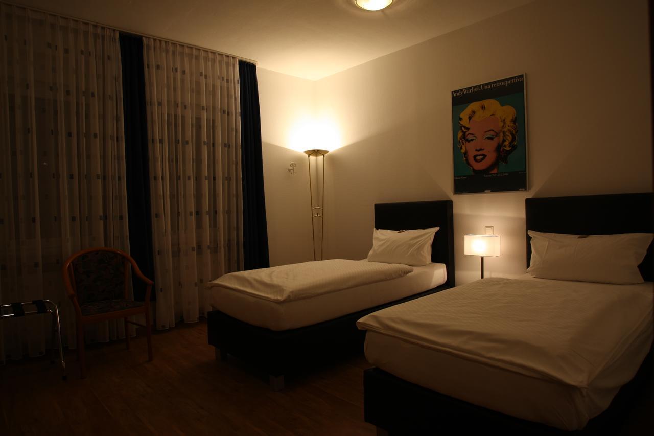 Hotel Buerger ซีเกิน ภายนอก รูปภาพ