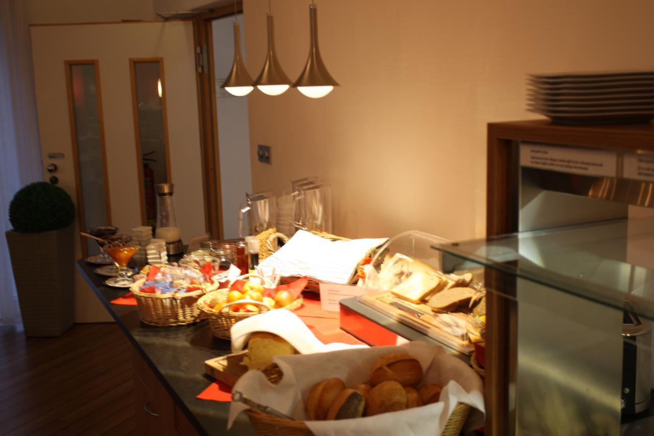 Hotel Buerger ซีเกิน ภายนอก รูปภาพ