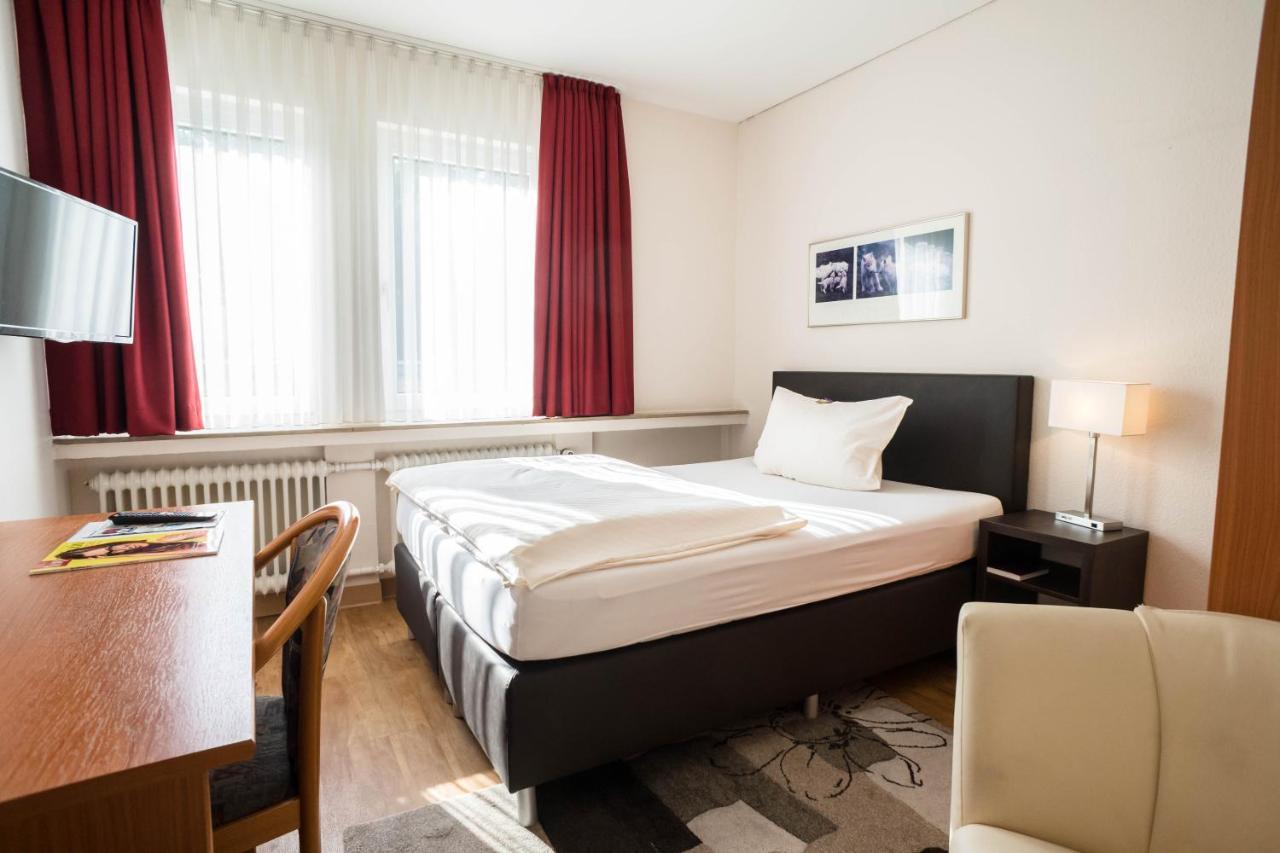 Hotel Buerger ซีเกิน ภายนอก รูปภาพ